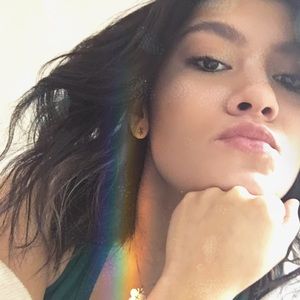 Meet your Posher, Alicia